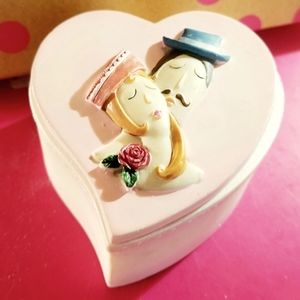 Heart trinket box